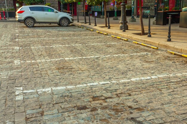 Estacionamiento en la calle Tbilisi Avenida Agmashenebeli