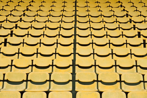 Estádio de assento amarelo