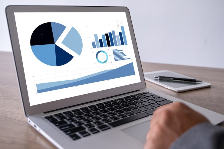 Foto estadísticas de análisis de datos en el monitor