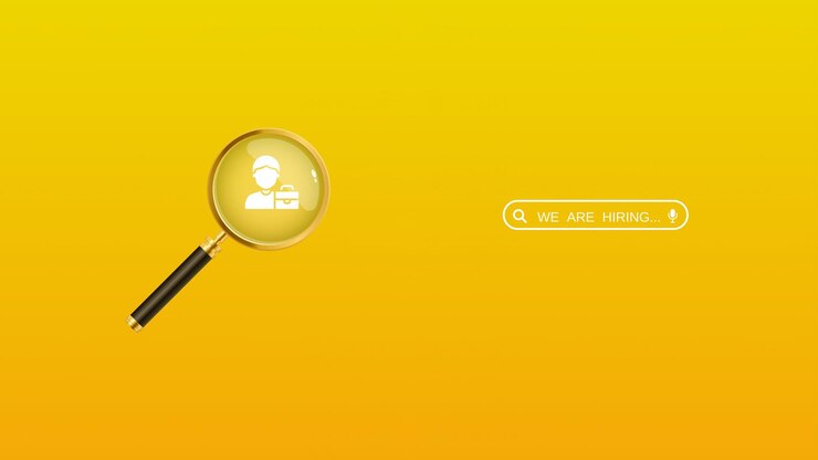 Estamos contratando un diseño con una lupa sobre un fondo amarillo mínimo estamos contratando