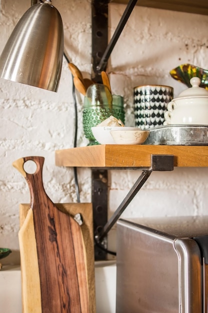 Estantes de cocina de estilo japonés de cocina moderna en roble de madera natural