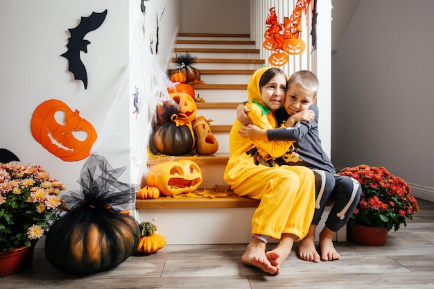 Estar juntos não é tão assustador durante a noite de Halloween