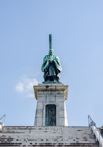 La estatua de bronce de Kameyama-JoKo, emperador Kameyama