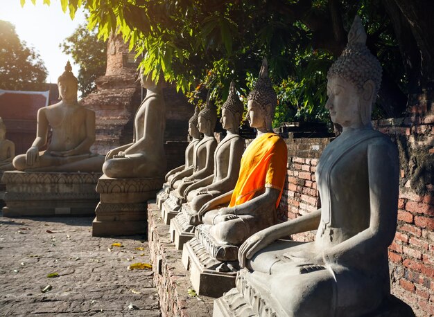 Foto estatua de buda en tailandia