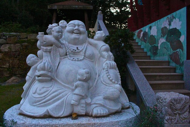 Foto estatua de buda en el templo