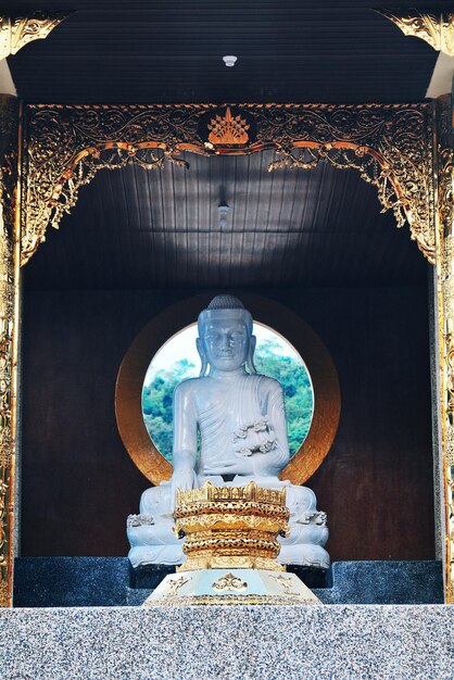 Foto estatua de buda