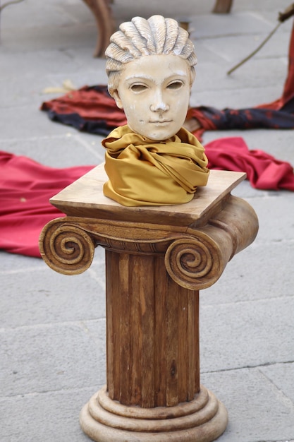 Foto estatua de cabeza de mujer