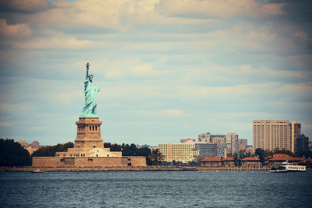 Estátua da Liberdade no porto de Nova York.
