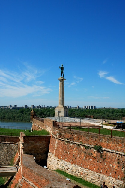 Estátua da vitória Kalemegdan em Belgrado