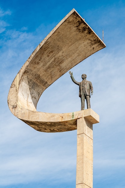 Foto estátua de juscelino kubistchek memorial jk em brasilia df brasil em 14 de agosto de 2008