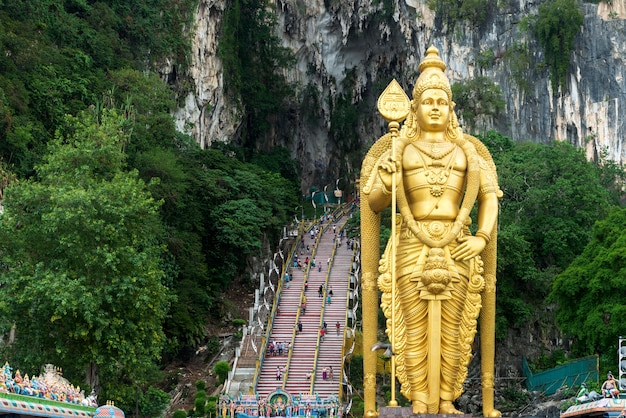 Estatua del dios hindú Muragan en las cuevas de Batu, Kuala Lumpur, Malasia