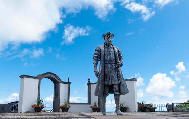 Foto estátua do explorador vasco da gama