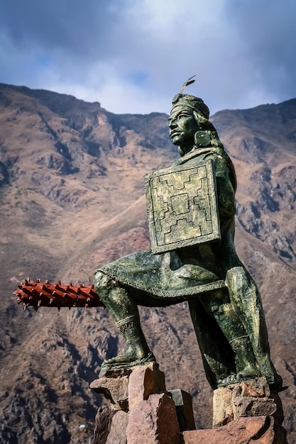 estátua do guerreiro inca