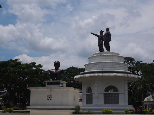 Foto la estatua de la libertad contra el cielo