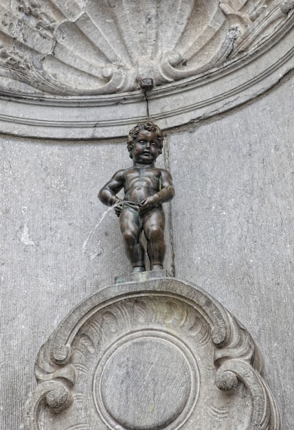 Estatua del Manneken Pis en Bruselas