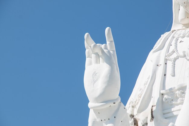 Foto estatua de la mano de guanyin