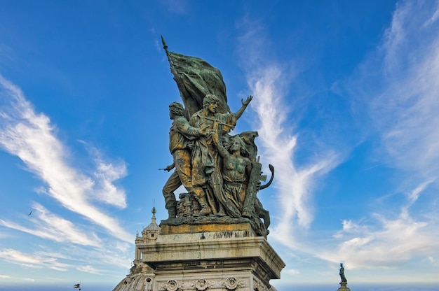 Estátua na cidade de roma na itália europa