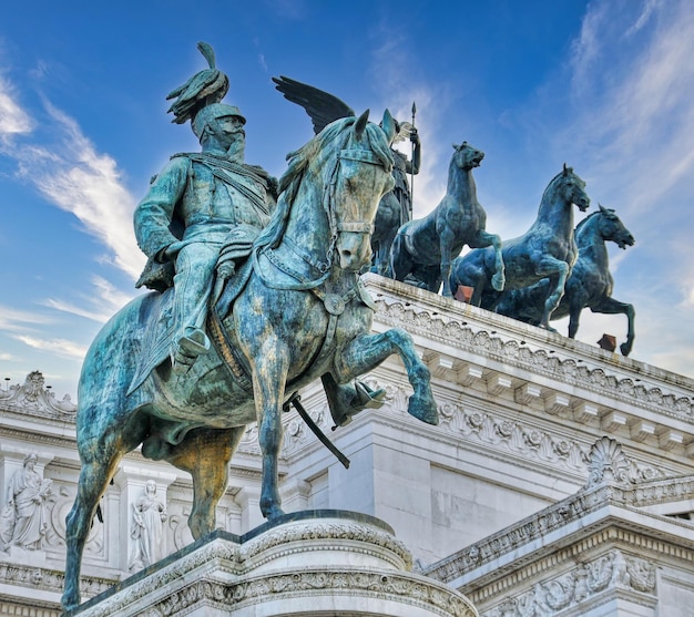 Foto estátua na cidade de roma na itália europa