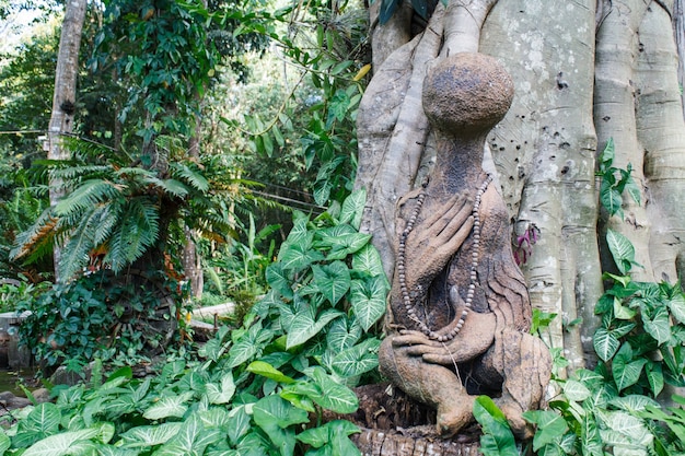 Estatua de piedra