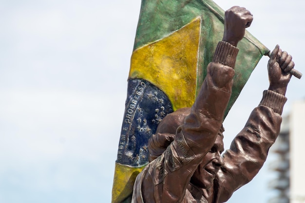 Estatua del piloto Ayrton Senna en Río de Janeiro Brasil