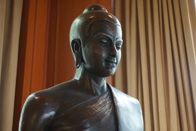 Estátua preta de Buddha Banguecoque Tailândia