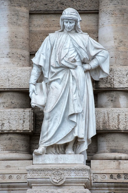 Foto estatua romana de mármol