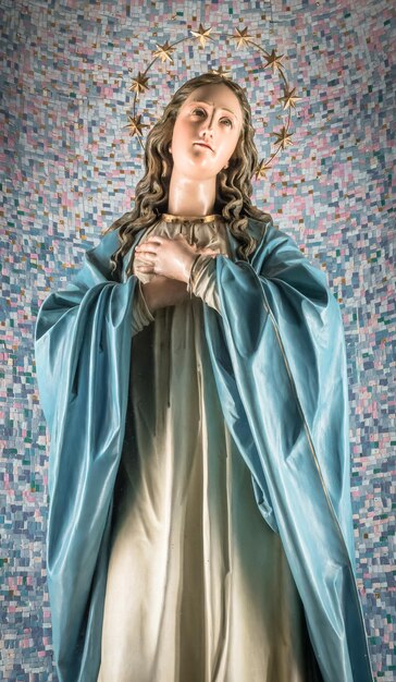 Foto estatua de la virgen maría