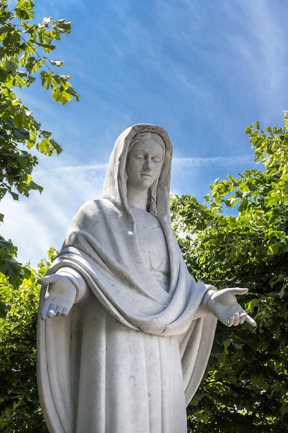 Foto estatua de la virgen maría