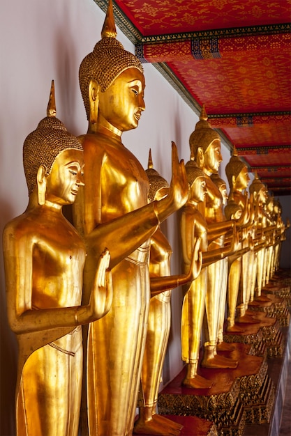 Estatuas de Buda de pie Tailandia