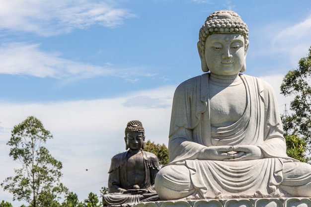 Estátuas de Buda em um templo budista. Foz do Iguaçu, Brasil.