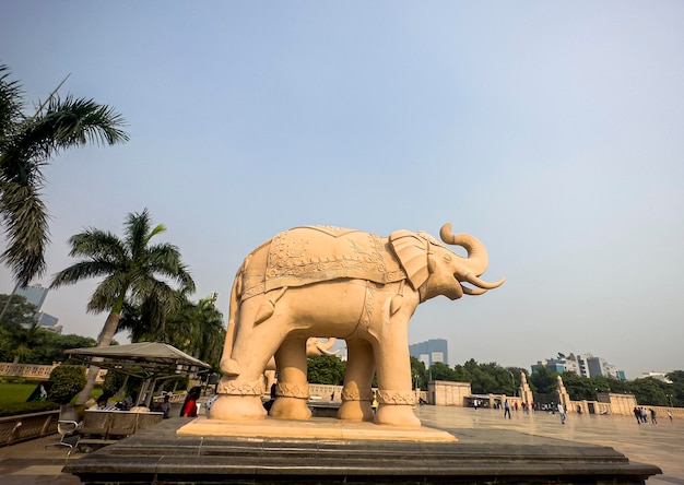 Estátuas de elefantes no parque Ambedkar