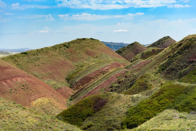 Estepe paisagem David Gareja mosteiro complexo. famoso sítio histórico em Kakheti, na Geórgia.