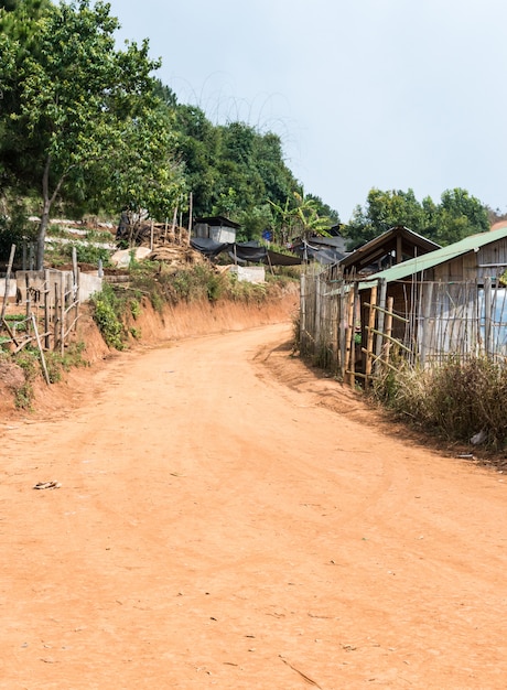 Estrada de cascalho