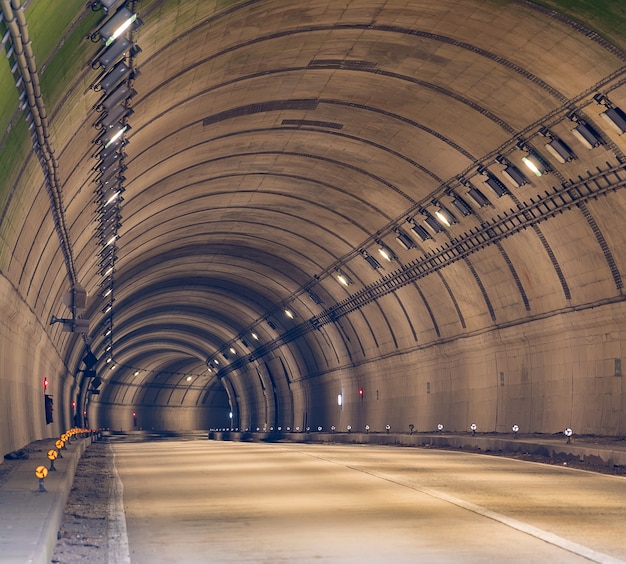 Estrada do túnel