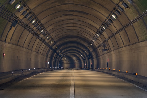 Estrada do túnel