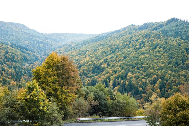 Estrada nas montanhas