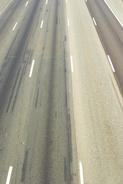 Estrada vazia sem carros. Uma textura de asfalto.