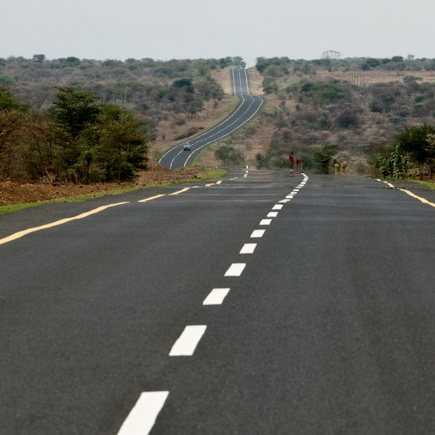 Estrada vazia, Tanzânia, África