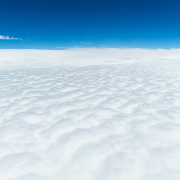 Estratosfera com nuvens