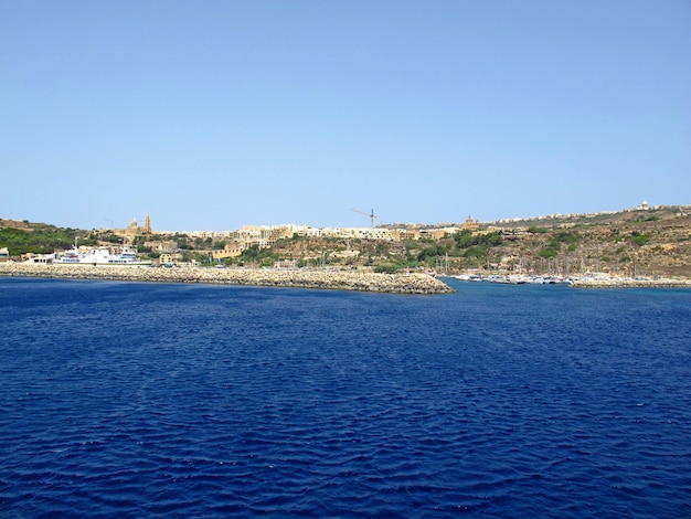 El estrecho entre la isla de Malta y la isla de Gozo