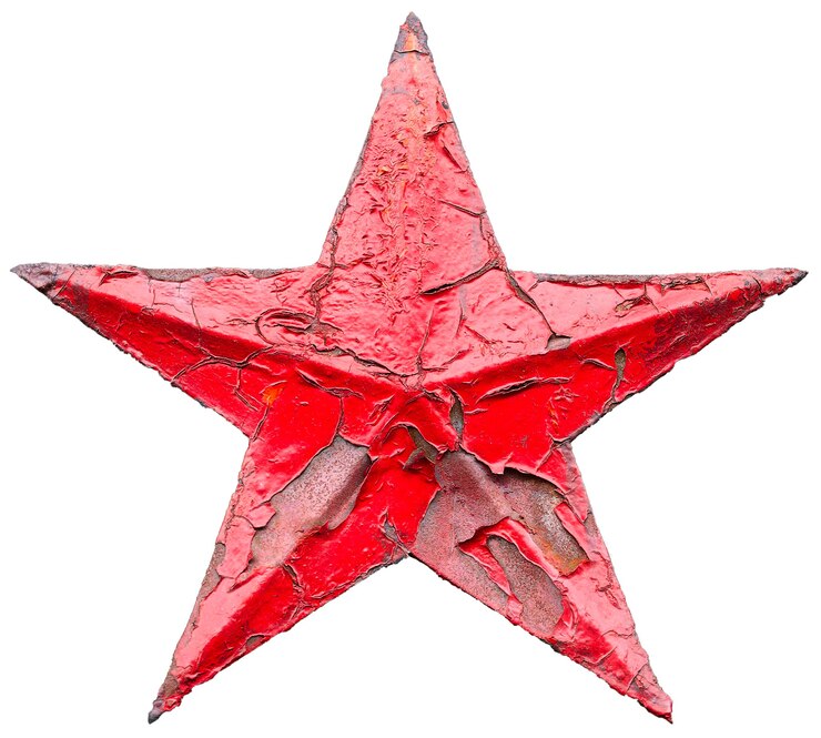 Foto estrela vermelha socialista de ferro isolada no branco