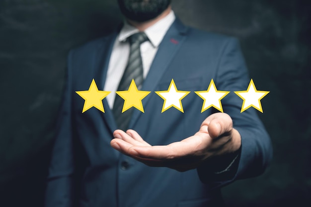 Estrelas de ouro estimadas O conceito de serviços de avaliação