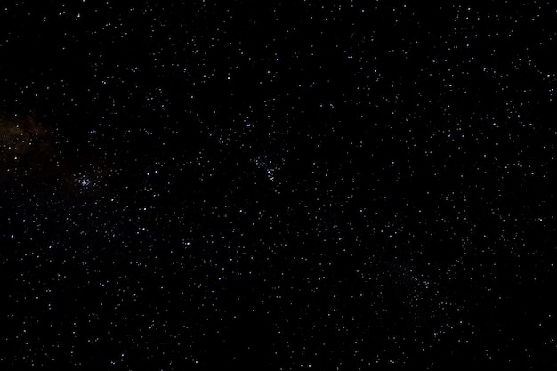 Estrelas e galáxia espaço exterior céu noite universo preto estrelado de campo de estrelas brilhante