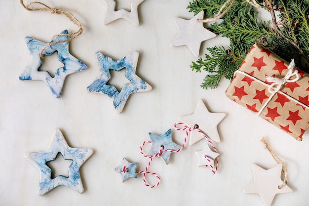 Estrelas e presentes de Natal