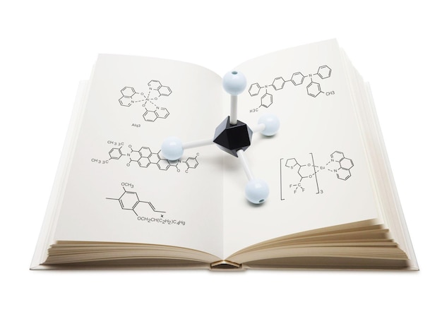 Estructura molecular en libro