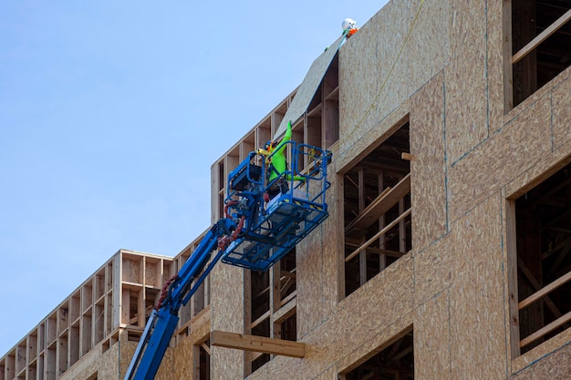 Estructuras de construcción en edificios y casas de madera.