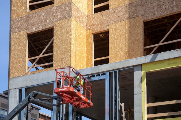 Estructuras de construcción en edificios y casas de madera.