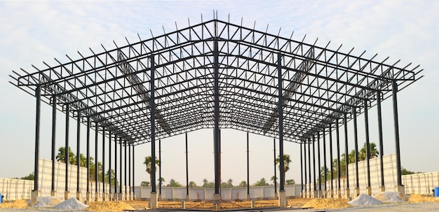 Estrutura de aço nova forma geométrica de fábrica padrão de ferro do fundo abstrato do telhado
