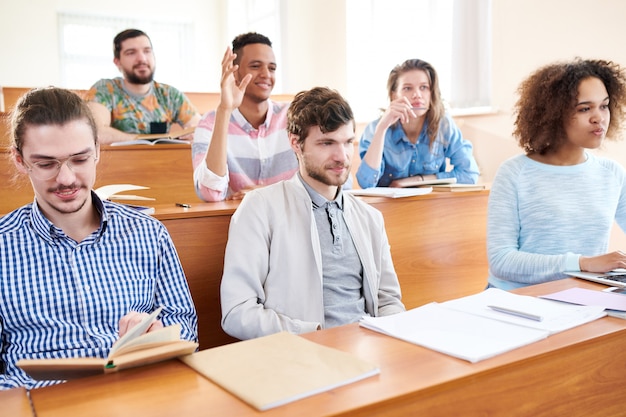 Estudiando en la escuela