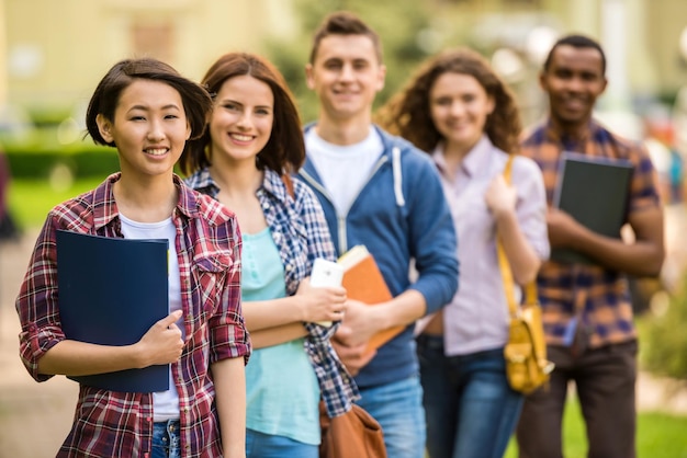 Estudiantes al aire libre